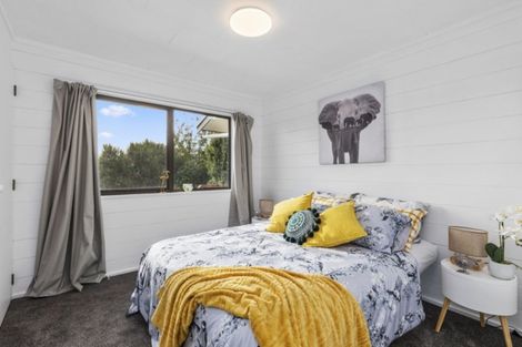 Photo of property in 14b Fenchurch Grove, Stokes Valley, Lower Hutt, 5019