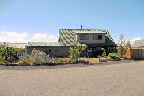 Photo of property in 6 Irishman Drive, Twizel, 7901