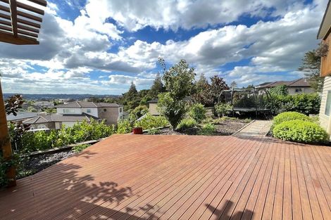 Photo of property in 92a Schnapper Rock Road, Schnapper Rock, Auckland, 0632