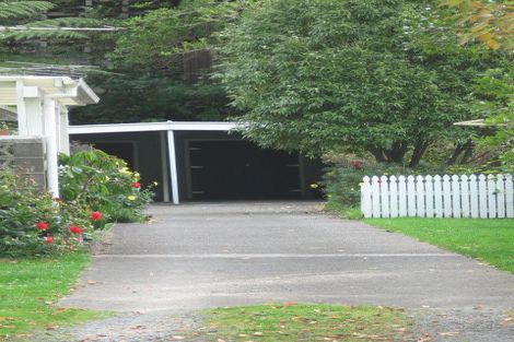 Photo of property in 1/110 Pinehaven Road, Pinehaven, Upper Hutt, 5019