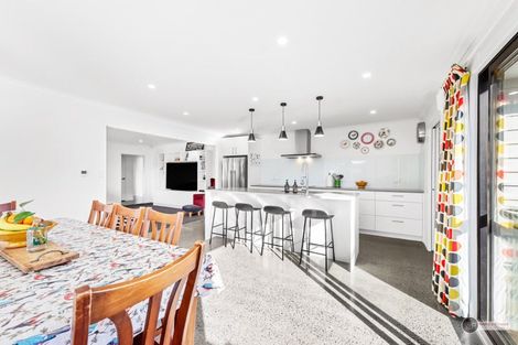 Photo of property in 5 Buddle Road, Wallaceville, Upper Hutt, 5018