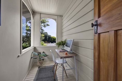 Photo of property in 95 Awanui Street, Merrilands, New Plymouth, 4312