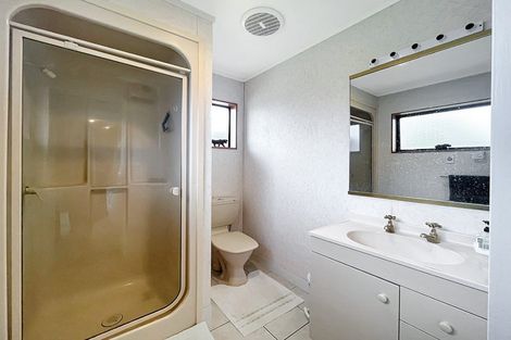 Photo of property in 111 John F Kennedy Drive, Milson, Palmerston North, 4414