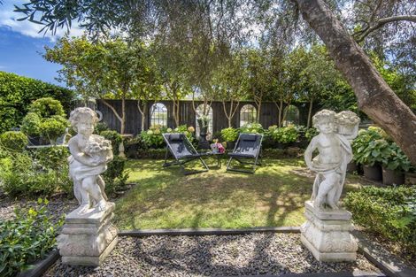 Photo of property in 10 Queens Parade, Devonport, Auckland, 0624