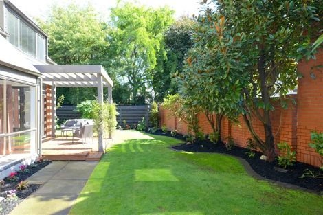 Photo of property in 1/10 Glenburn Place, Avonhead, Christchurch, 8042