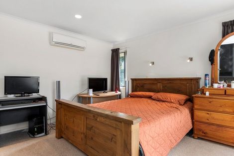 Photo of property in 18 Gibson Place, Papamoa Beach, Papamoa, 3118