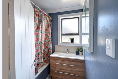 Photo of property in 14 District Road, Roseneath, Port Chalmers, 9023