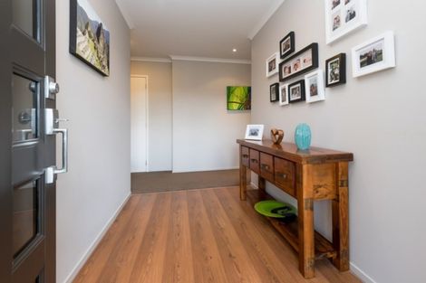 Photo of property in 8 William Andrew Road, Pukekohe, 2120