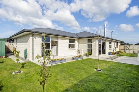 Photo of property in 10 Batty Street, Papamoa Beach, Papamoa, 3118
