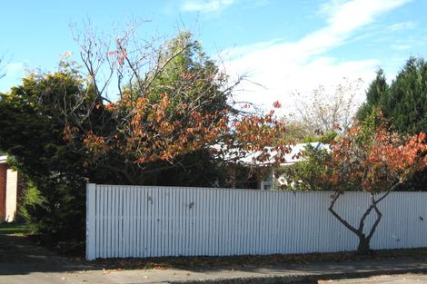 Photo of property in 2 Chepstow Avenue, Fendalton, Christchurch, 8052