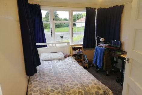 Photo of property in 16 Rangiora Avenue, Roslyn, Palmerston North, 4414