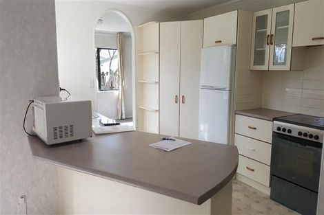 Photo of property in 6 Vesca Place, Golflands, Auckland, 2013