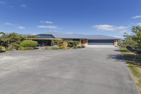 Photo of property in 99a Schnell Drive, Kelvin Grove, Palmerston North, 4414