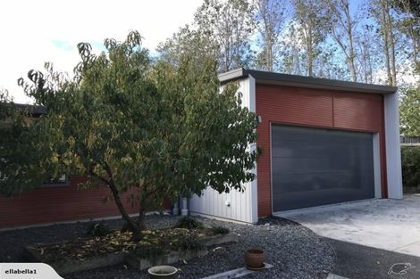 Photo of property in 16 Roberts Street, Martinborough, 5711