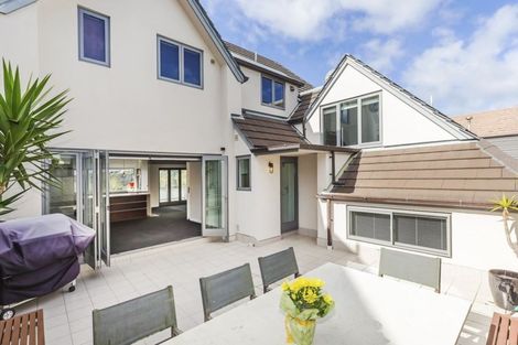 Photo of property in 9a Treasure Grove, Hataitai, Wellington, 6021