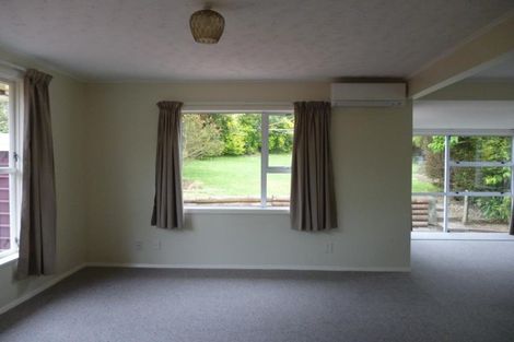 Photo of property in 1 Wakefield Terrace, Tawa, Wellington, 5028