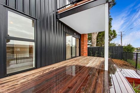 Photo of property in 11 Whakarato Way, Takanini, 2112