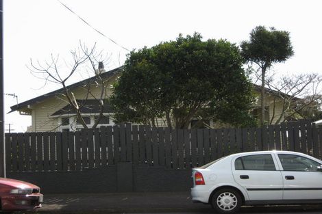 Photo of property in 96 Tukapa Street, Westown, New Plymouth, 4310