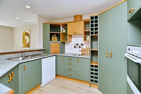 Photo of property in 44 Blue Gum Place, New Brighton, Christchurch, 8083