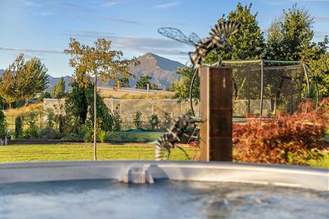 Photo of property in 87 Black Peak Road, Wanaka, 9382