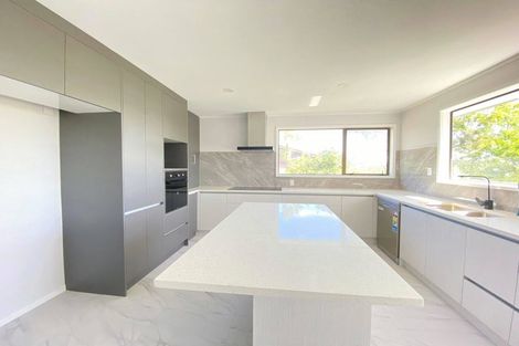 Photo of property in 71 Kennedy Avenue, Forrest Hill, Auckland, 0620