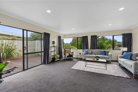 Photo of property in 30 Silvan Place, Bell Block, New Plymouth, 4312