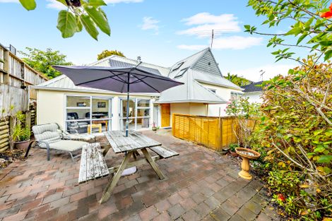 Photo of property in 57a Godden Crescent, Mission Bay, Auckland, 1071