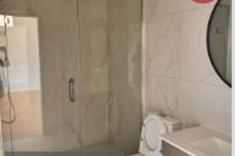 Photo of property in 24e Gladys Avenue, Glenfield, Auckland, 0629