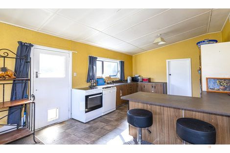 Photo of property in 4 Queen Street, Pareora, 7912
