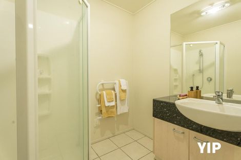 Photo of property in 5/9 Broderick Road, Johnsonville, Wellington, 6037