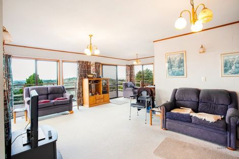 Photo of property in 1010 Scenic Drive North, Swanson, Auckland, 0816