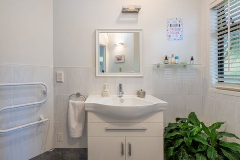 Photo of property in 12 Whitby Crescent, Mairangi Bay, Auckland, 0630