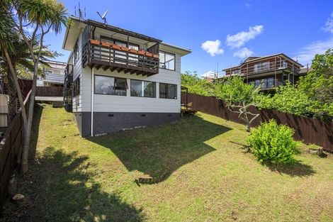 Photo of property in 2/38 Birkdale Road, Birkdale, Auckland, 0626