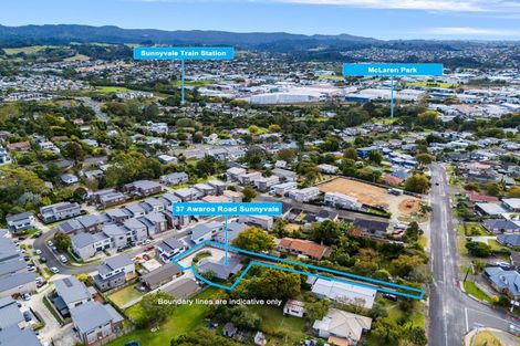 Photo of property in 37 Awaroa Road, Sunnyvale, Auckland, 0612