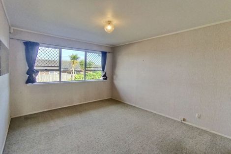 Photo of property in 1/14 Benygloe Place, Highland Park, Auckland, 2010