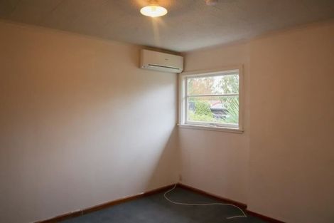 Photo of property in 112 Avonhead Road, Avonhead, Christchurch, 8042