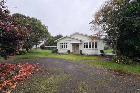 Photo of property in 435 Tararua Road, Levin, 5571