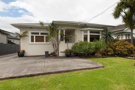 Photo of property in 261 Campbell Road, Greenlane, Auckland, 1061