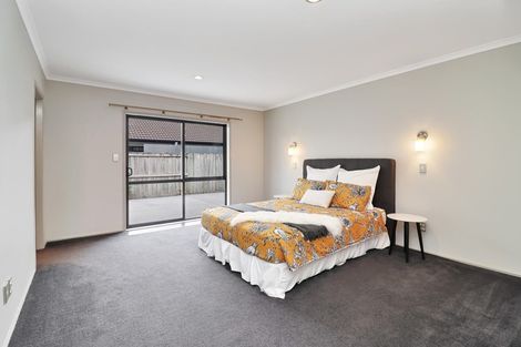 Photo of property in 102 Oriental Parade, Papamoa Beach, Papamoa, 3118