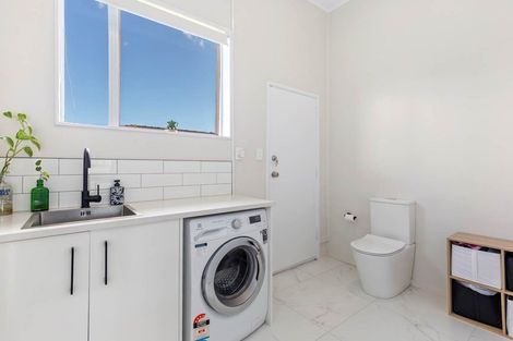 Photo of property in 2/15 Kohiwi Road, Manurewa, Auckland, 2102