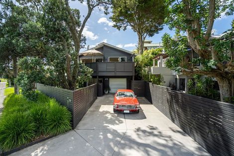 Photo of property in 2/76 Wairoa Road, Narrow Neck, Auckland, 0624