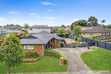 Photo of property in 11 Saralee Drive, Manurewa, Auckland, 2105