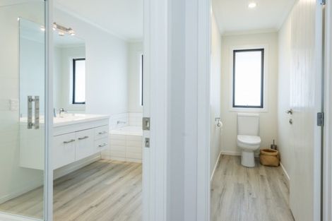 Photo of property in 16 Woolshed Drive, Stoke, Nelson, 7011