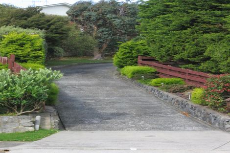 Photo of property in 18 Timaru Grove, Kelson, Lower Hutt, 5010