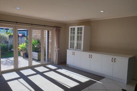 Photo of property in 9 Roderick Place, Rototuna, Hamilton, 3210