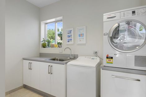 Photo of property in 243 Mount Pleasant Road, Mount Pleasant, Christchurch, 8081