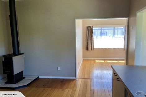 Photo of property in 72 Kent Street, Carterton, 5713