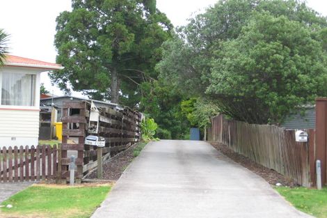 Photo of property in 1/88 Lauderdale Road, Birkdale, Auckland, 0626