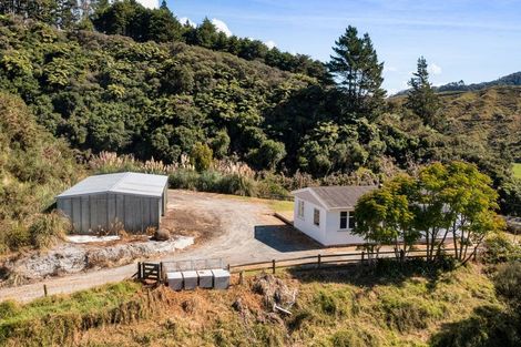 Photo of property in 1530 Mokau Road, Uruti, Urenui, 4379
