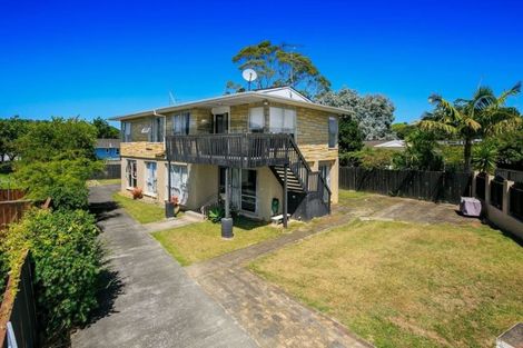 Photo of property in 20 Kapiti Place, Sunnynook, Auckland, 0620